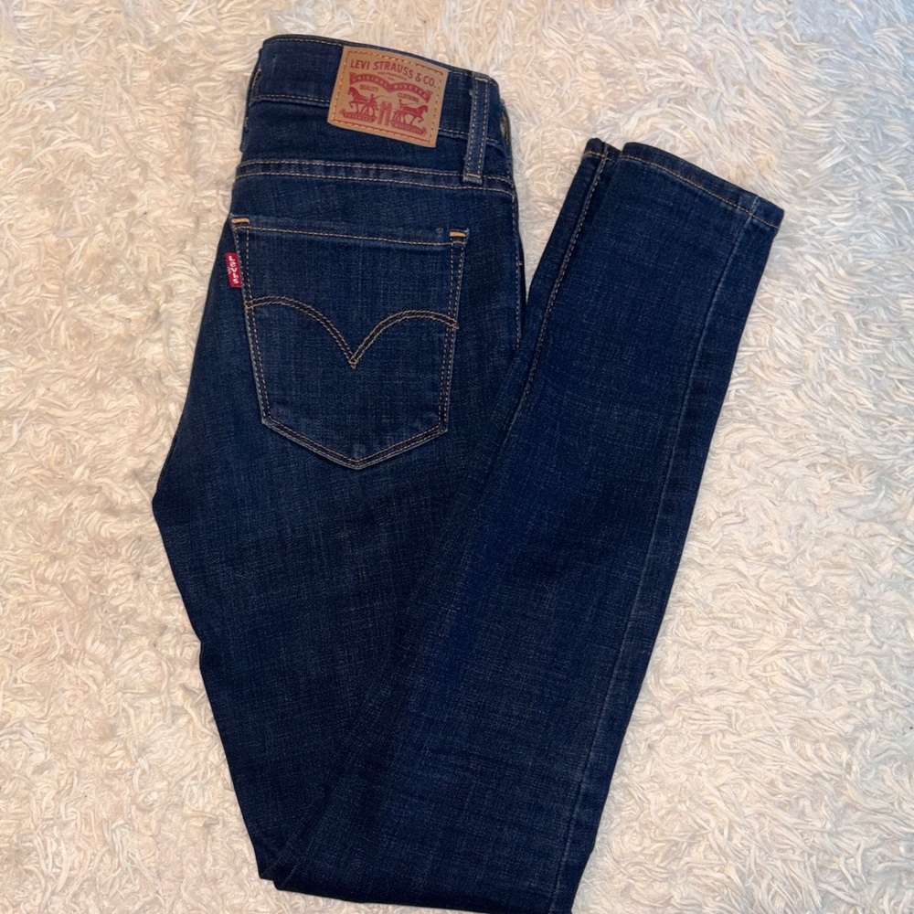 Levi's Filiforme Denim Jeans
Inseam: 72cm